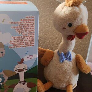 TUMAMA Dancing Talking Chicken Toy NEW IN BOX